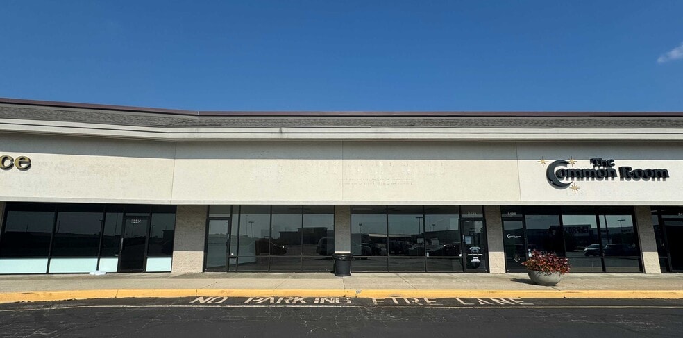 More Photos Of 8369-8475 Castleton Corner Dr, Indianapolis Unknown For Lease