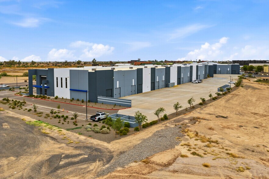 More Photos Of 6459 S Sossaman Rd, Mesa Warehouse For Lease