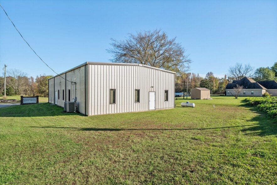 More Photos Of 26 Tyro Rd, Holly Springs Specialty For Sale