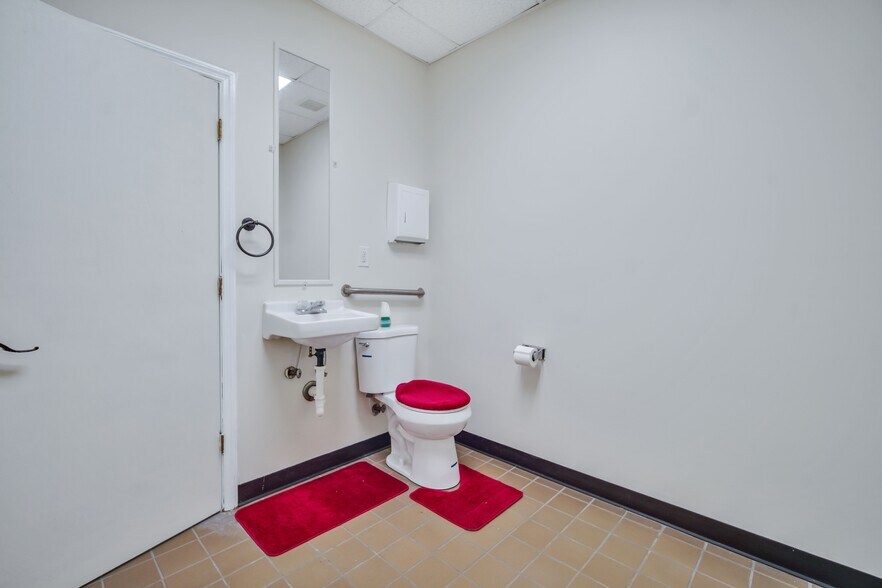 More Photos Of 1306 Heidt Ave, Savannah Office For Lease