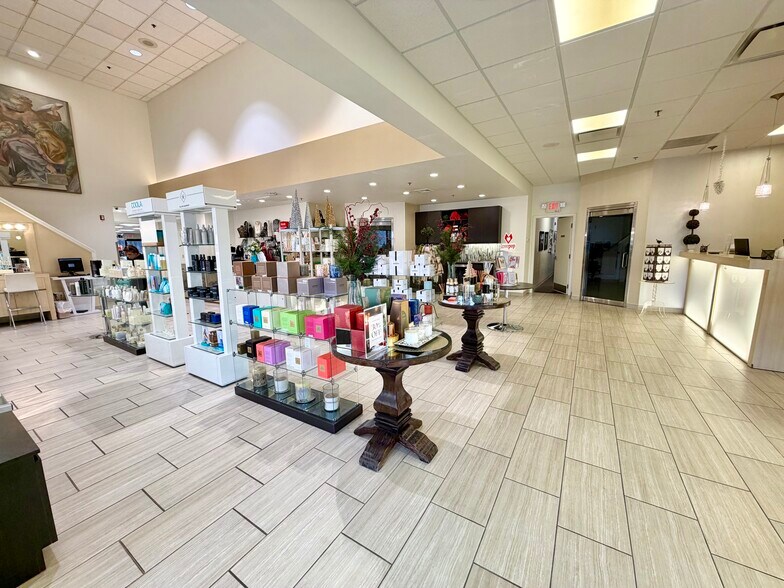 More Photos Of 90 W Mount Pleasant Ave, Livingston Freestanding For Lease