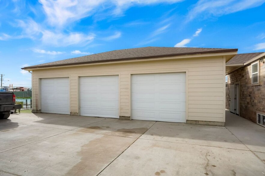 More Photos Of 5240-5300 E 77th Ave, Commerce City Industrial For Lease