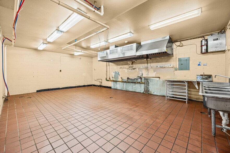 More Photos Of 3610 County Road 6, Geneva Restaurant For Sale