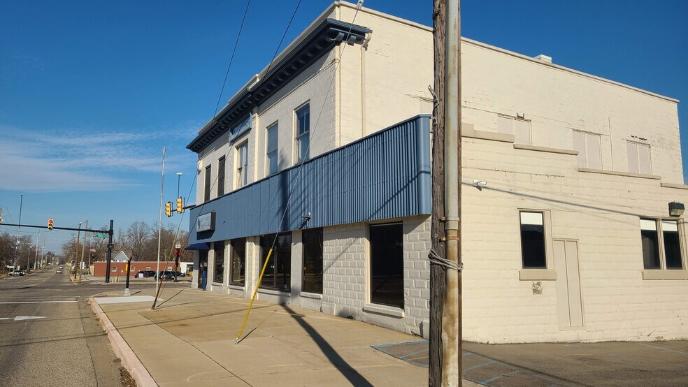 More Photos Of 2 E Main St, Hartford Medical For Sale