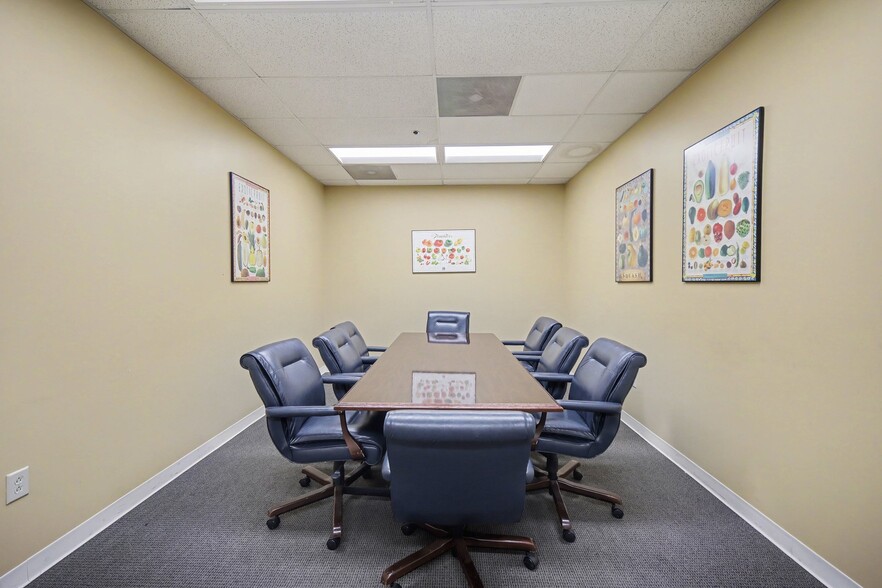 More Photos Of 10810 Withers Cove Park Dr, Charlotte Warehouse For Lease