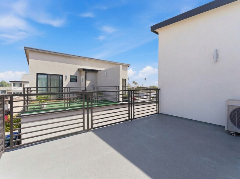 More Photos Of 5075 Pickford St, Los Angeles Apartments For Sale