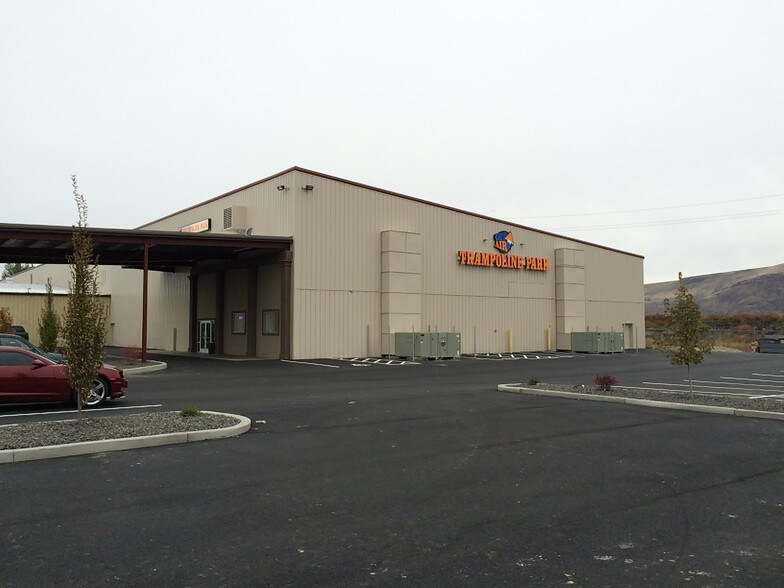 More Photos Of 1015 E Lincoln Ave, Yakima Manufacturing For Sale