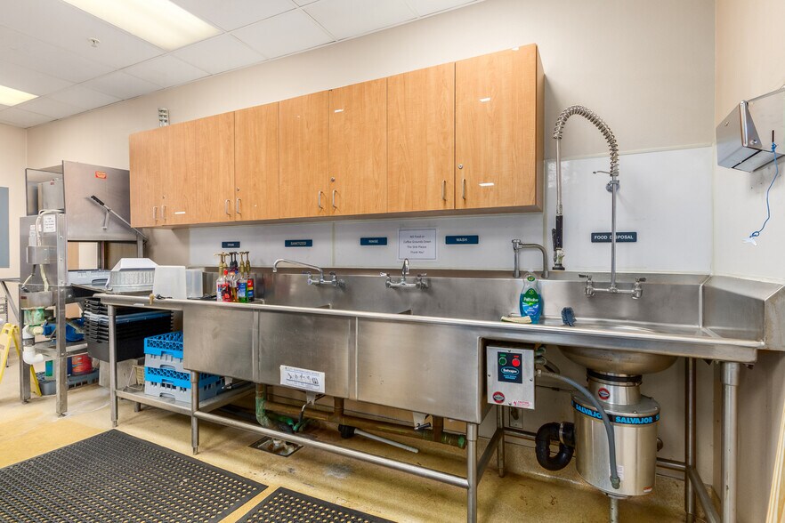 More Photos Of 655 E University Dr, Mesa Schools For Sale