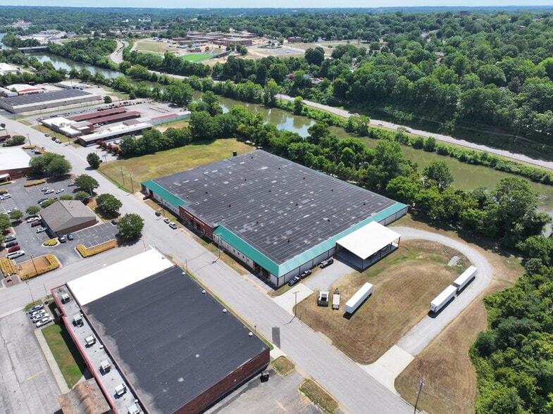 More Photos Of 301 Trade St, Danville Warehouse For Sale