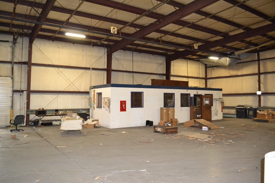More Photos Of 315 Poston Dr, Crawfordsville Manufacturing For Sale
