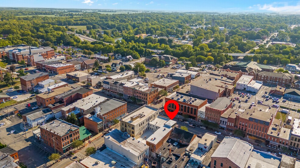 More Photos Of 33 N Sandusky St, Delaware Storefront Retail Office For Lease