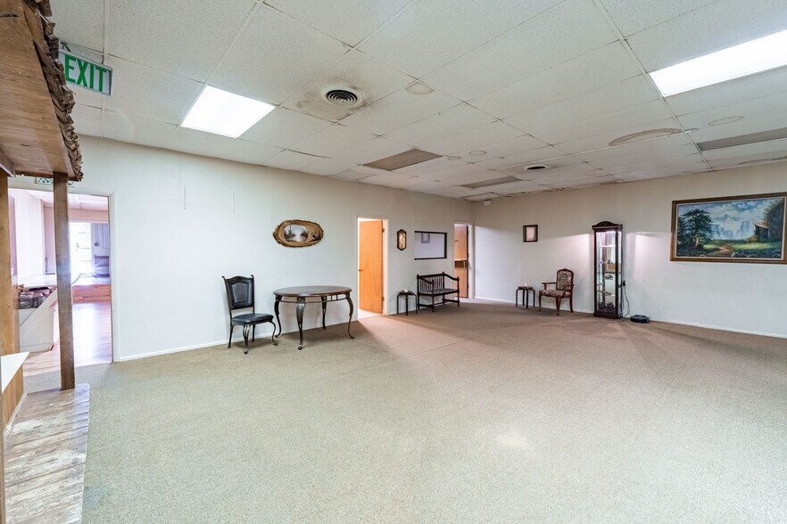 More Photos Of 65 N 200 E, Roosevelt Restaurant For Sale