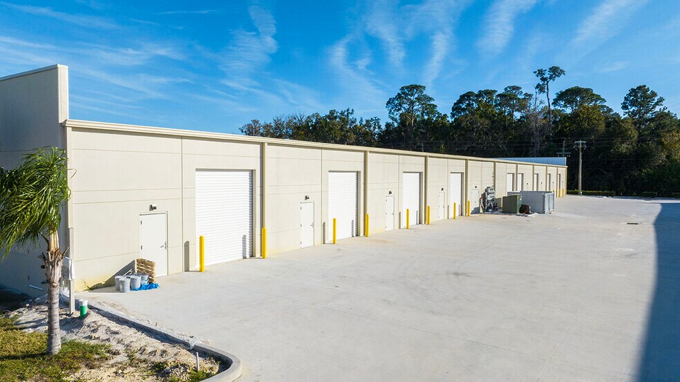 More Photos Of 375 Monroe Rd, Sanford Unknown For Lease