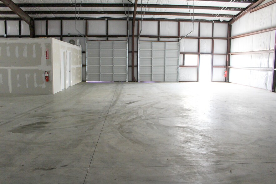 More Photos Of 600 S Cherry Ln, White Settlement Light Distribution For Lease