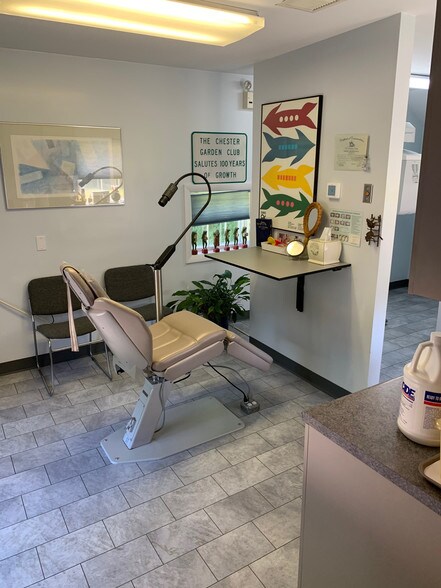 More Photos Of 98 Spencer Plain Rd, Old Saybrook Medical For Lease