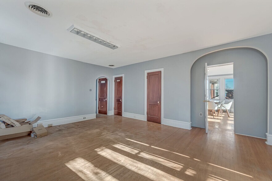 More Photos Of 535 Monmouth St, Gloucester City Medical For Sale