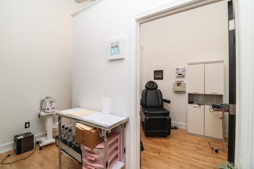 More Photos Of , Marietta General Retail For Sale