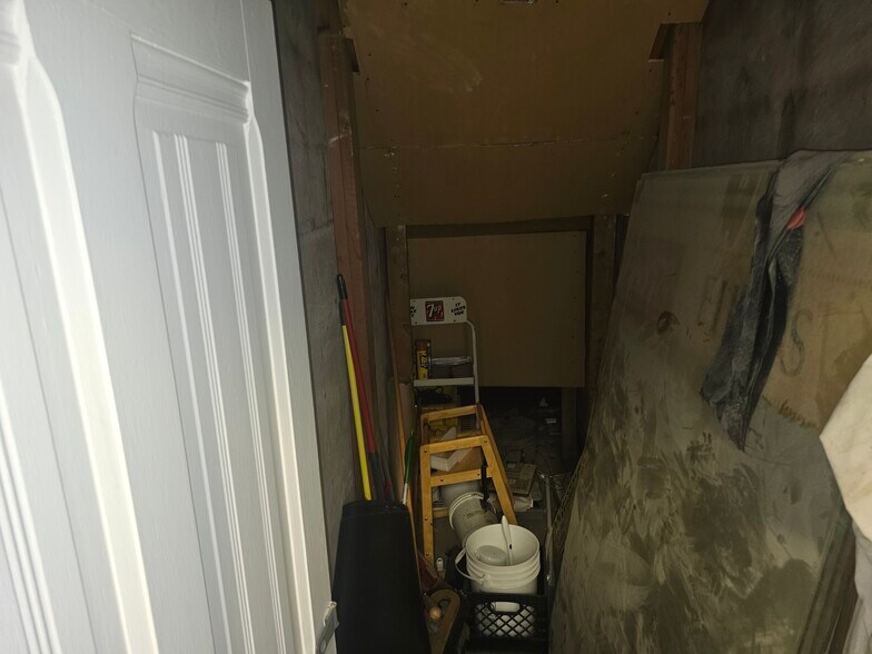 More Photos Of 2 S Main St, Coalville Loft Creative Space For Lease