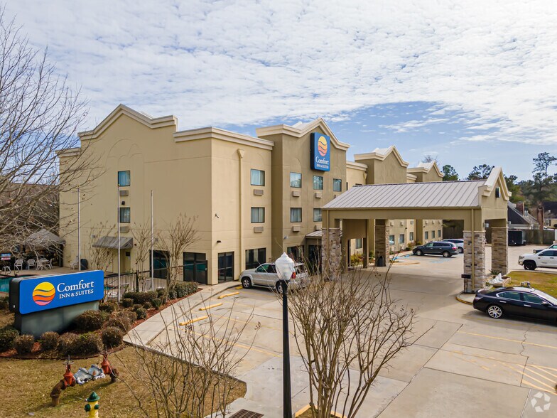 More Photos Of 30 Louis Prima Dr, Covington Hotel For Sale