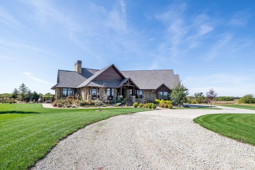 More Photos Of 1051 N Blackstone Rd, Milton Specialty For Sale