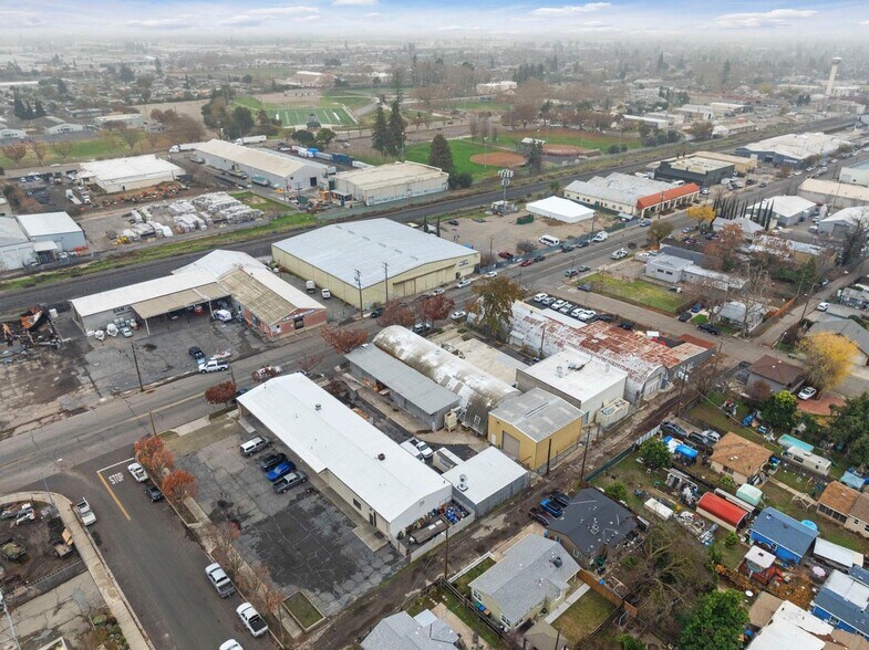 More Photos Of 709 N Sacramento St, Lodi Warehouse For Sale