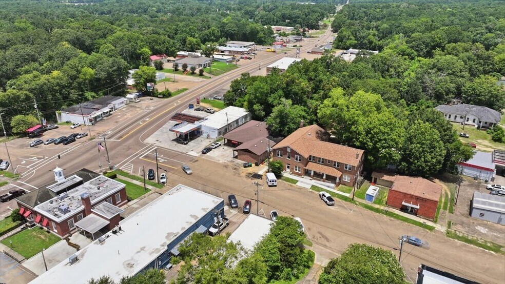 More Photos Of 148 W Green St, Hazlehurst Office For Sale