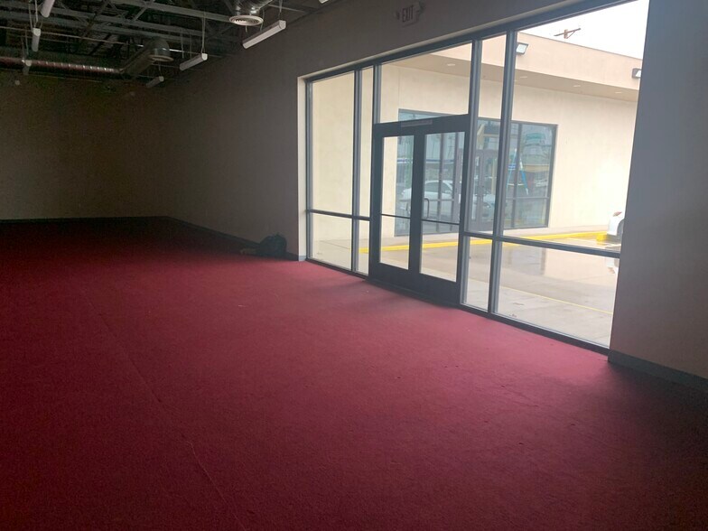 More Photos Of 3201 Oak, Phoenix General Retail For Lease