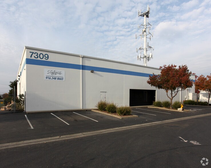 Primary Photo Of 7309 Roseville Rd, Sacramento Warehouse For Lease