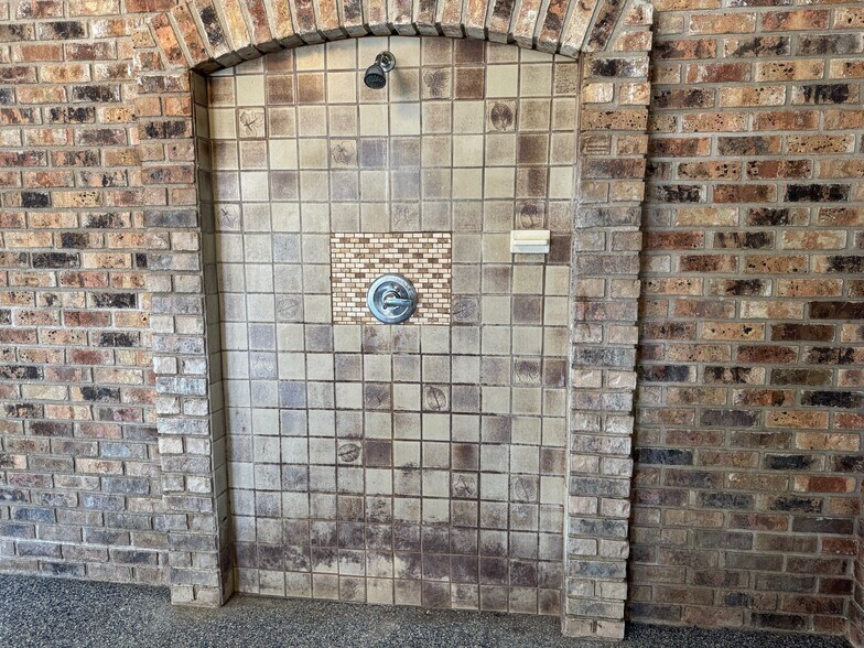 More Photos Of 726 S Highway 35, Saint Croix Falls Hotel For Sale