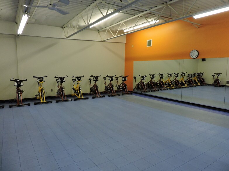 More Photos Of 7710 50th Ave, Red Deer Health Club For Lease