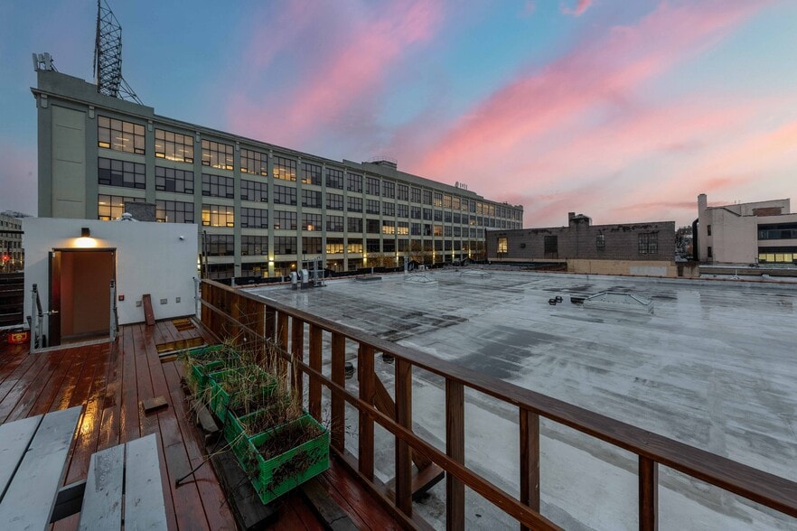 More Photos Of 3309 37th Ave, Long Island City Loft Creative Space For Sale