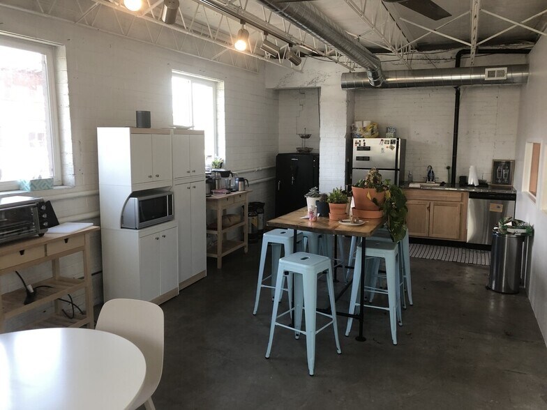 More Photos Of 2400 Curtis St, Denver Loft Creative Space For Lease