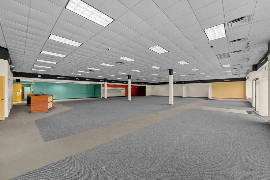 More Photos Of 1699 N Temple Ave, Starke Freestanding For Sale