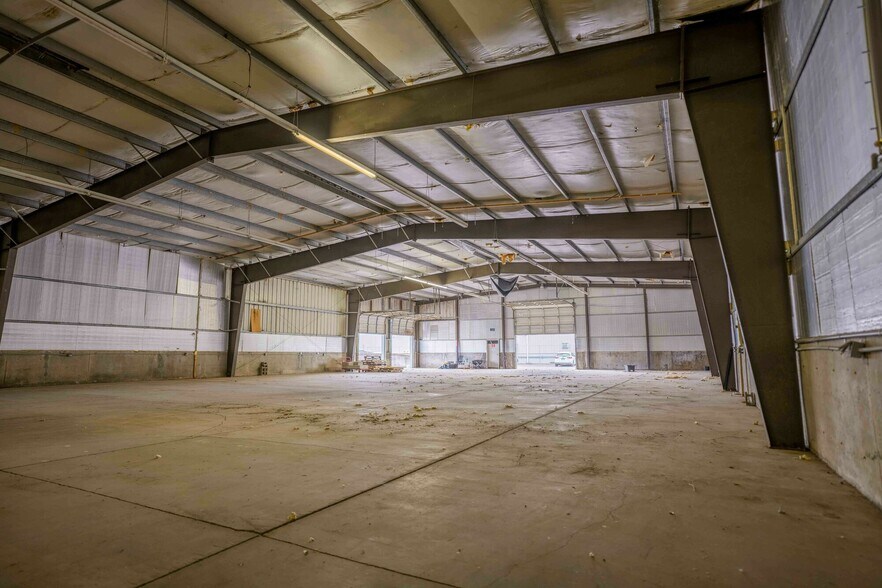 More Photos Of 27630 Llewellyn Rd, Corvallis Distribution For Lease