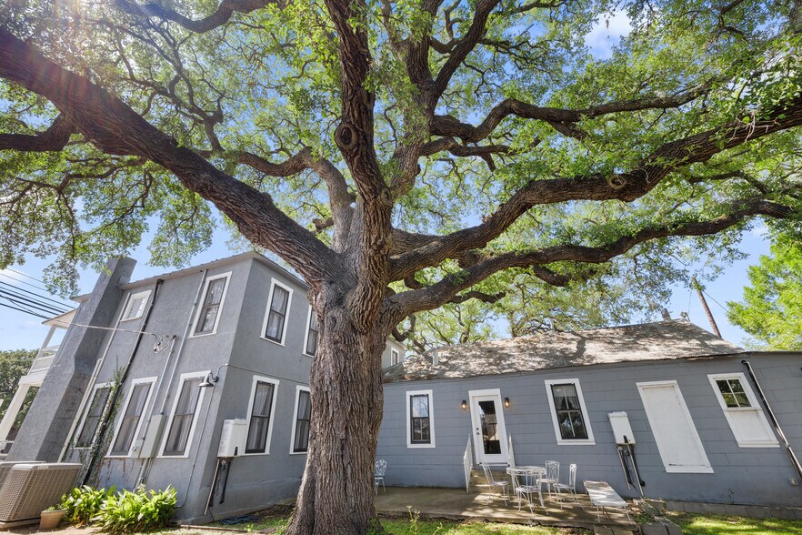 More Photos Of 201 Nugent Ave ave, Johnson City Hotel For Sale