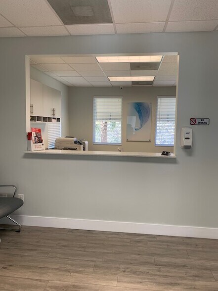 More Photos Of 2731 Executive Park Dr, Weston Medical For Lease