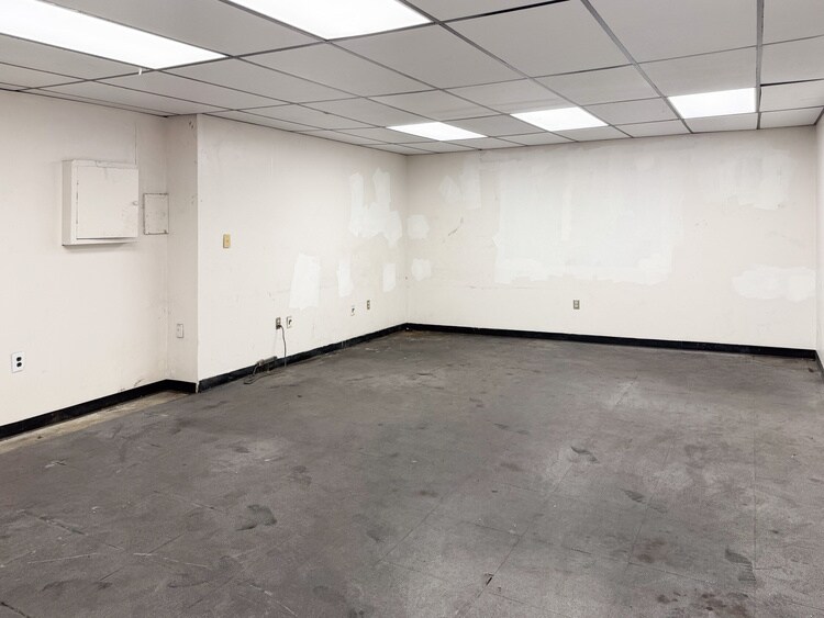 More Photos Of 3080 Rosenwald Rd, Baton Rouge Freestanding For Lease