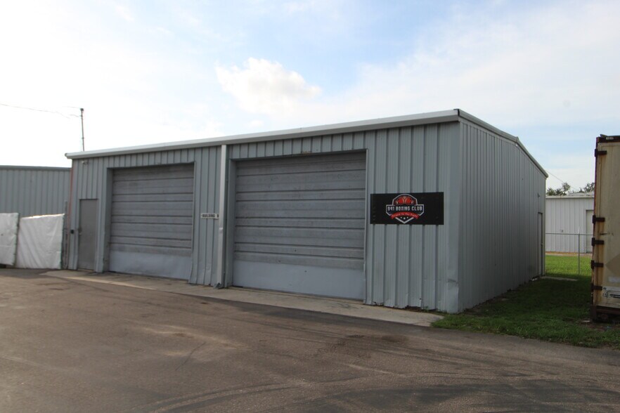 More Photos Of 6023 15th St E, Bradenton Warehouse For Sale