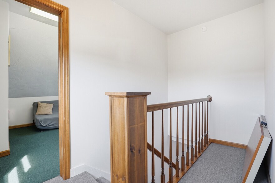 More Photos Of 8306 Ohio River Blvd, Pittsburgh Office For Sale