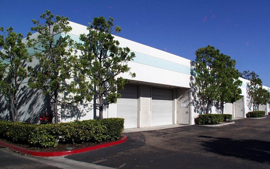 More Photos Of 72 Argonaut, Aliso Viejo Light Manufacturing For Lease