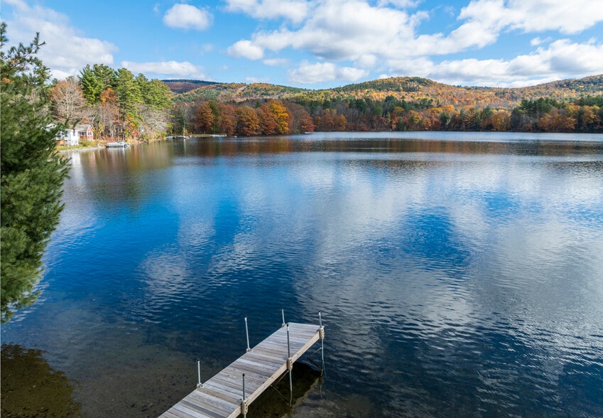 More Photos Of 165 Queechy Lake Dr, Canaan Hotel For Sale