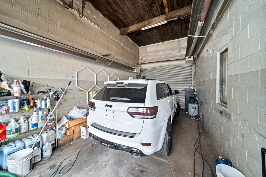 More Photos Of 5250 E Main St, Columbus Auto Dealership For Sale