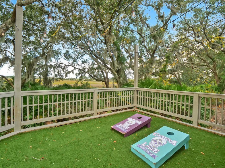 More Photos Of 960062 Gateway Blvd, Fernandina Beach Restaurant For Sale