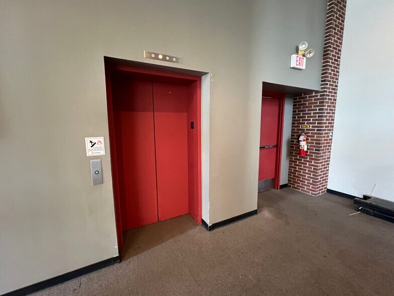 More Photos Of 9 Oak St, Guilford Manufacturing For Sale