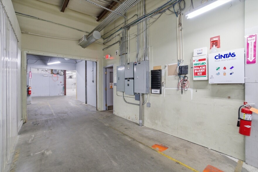 More Photos Of 95 Runnells Bridge Rd, Hollis Manufacturing For Sale