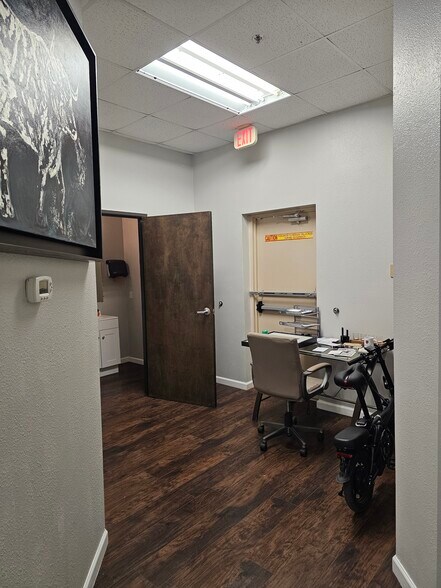 More Photos Of 12227 Huebner Rd, San Antonio Freestanding For Lease