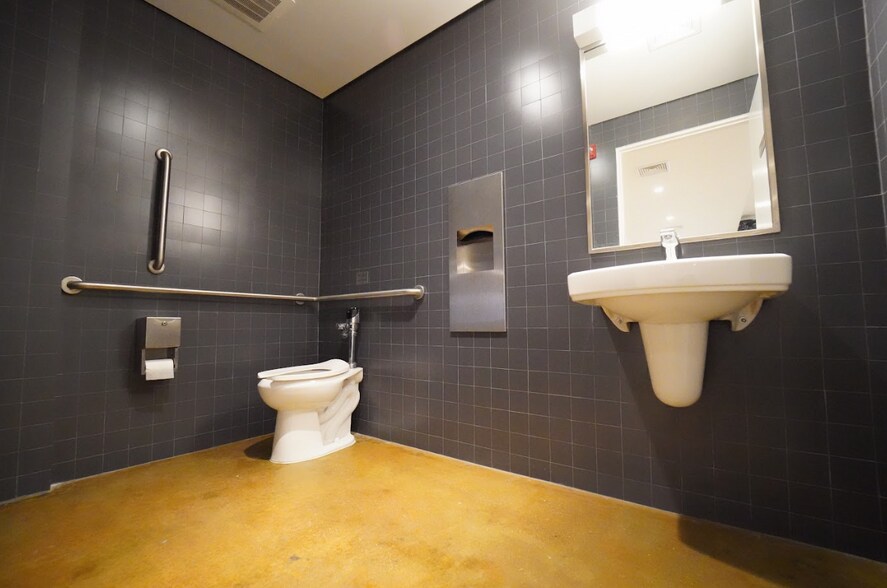 More Photos Of 1343 L St NW, Washington Loft Creative Space For Lease