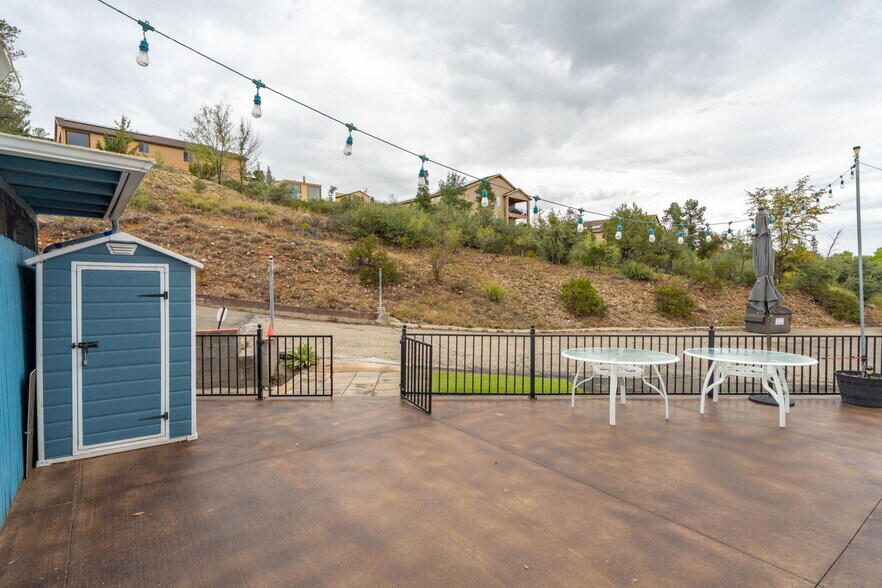 More Photos Of 2516 Willow Creek Rd, Prescott Freestanding For Sale