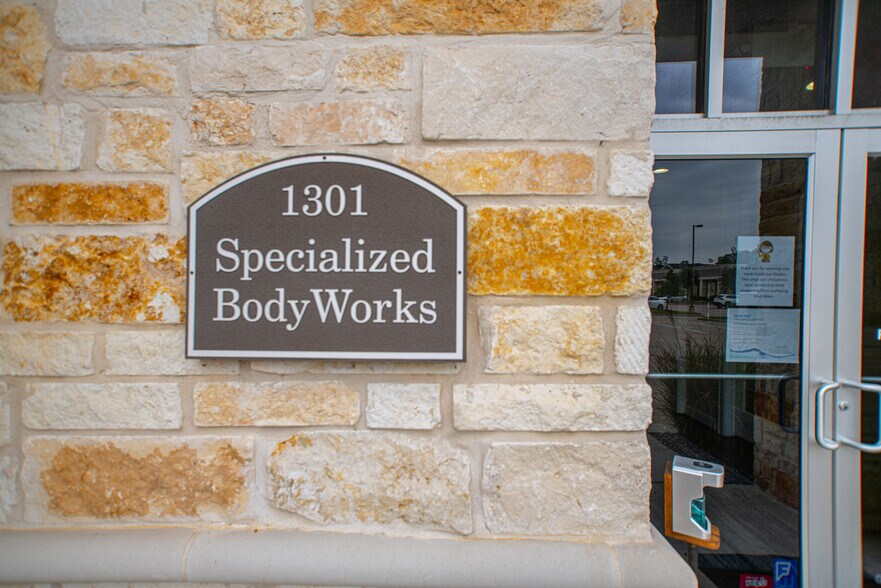 More Photos Of 2219 Sawdust Rd, The Woodlands Medical For Sale
