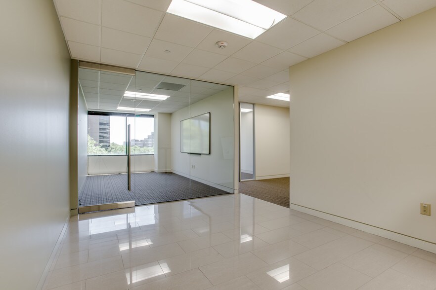 More Photos Of 16479 Dallas Pky, Addison Office For Lease